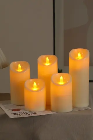 Flickering LED Pillar Candles, Set of 5