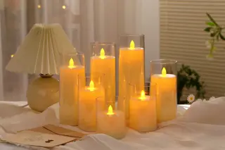 Flickering LED Pillar Candles in Clear Glass, Set