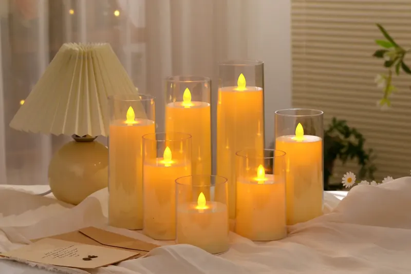 Flickering LED Pillar Candles in Clear Glass, Set