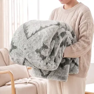 Grey Leaf Pattern Faux Fur Blanket